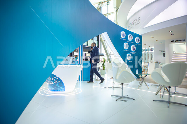 استكشاف التقدم التقني والإبتكارات الحديثه في الخليج العربي, نحو افاق جديده لاستكشاف الانترنت والفضاء، منصه عالميه لتقنيات الذكاء الاصطناعي المستقبلية والروبوتات المتطورة، مؤتمر ليب التقني 2025 في مدينة الرياض في المملكة العربية السعودية