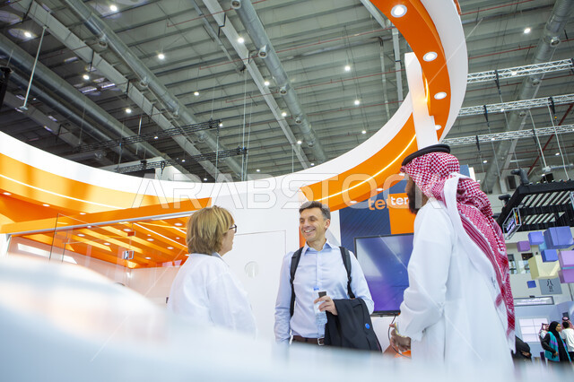 توافد الزوار الى مؤتمر ليب التقني 2025 في مدينة الرياض في المملكة العربية السعودية، التقدم التقني والإبتكارات الحديثه في الخليج العربي, نحو افاق جديده لاستكشاف الانترنت والفضاء، منصه عالميه لتقنيات الذكاء الاصطناعي المستقبلية والروبوتات المتطورة