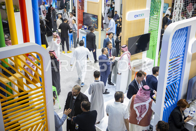 Visitors flocked to the LEAP Tech 2025 conference in Riyadh, Saudi Arabia, showcasing technological advancements and cutting-edge innovations in the Arabian Gulf, exploring new horizons for the internet and space, and a global platform for future artificial intelligence technologies and advanced robotics.