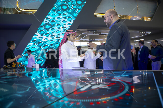 Visitors flocked to the LEAP Tech 2025 conference in Riyadh, Saudi Arabia, showcasing technological advancements and cutting-edge innovations in the Arabian Gulf, exploring new horizons for the internet and space, and a global platform for future artificial intelligence technologies and advanced robotics.