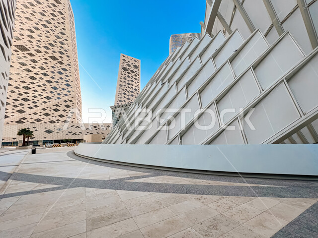 الأبراج والمنشآت المالية في مدينة الرياض، النمو والتطور العمراني في السعودية، الفن الهندسي المعماري للمباني وناطحات السحاب المشهورة في المملكة، ازدهار وتحقيق النهضة الاقتصادية والتجارية، مركز الملك عبد الله المالي (كافد) في النهار