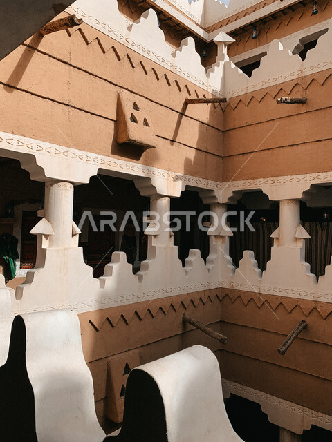 المباني الأثرية التاريخية, الفن الهندسي المعماري لبيوت المدينة النجدية المبنية على الطراز القديم, معلم سياحي تراثي مشهور في النهار, الأصالة والعراقة والتراث بالمملكة العربية السعودية
