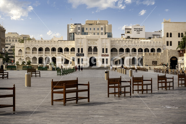 الأسواق الشعبية التقليدية, معلم سياحي مشهور, مقصد الزوار من شتى أنحاء العالم, الفن الهندسي المعماري لمحلات سوق واقف في مدينة الدوحة, التجول في المراكز التجارية في دولة قطر