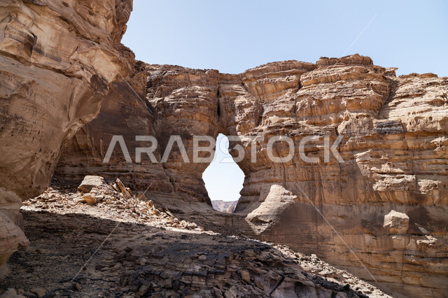 Elephant Rock in Saudi Arabia, ancient civilizations and historical monuments, mountain peaks and heights, famous desert places and areas, rock formations and compositions in the city of AlUla