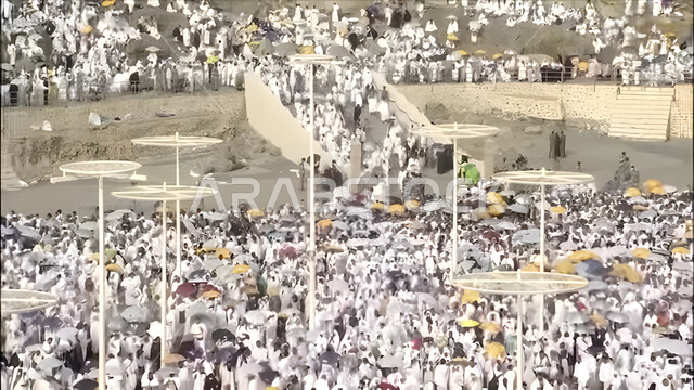 The concept of worship and drawing closer to God, pilgrims and Umrah performers in Mecca, performing Hajj rituals on the Day of Arafah, a destination for Muslims from all over the world, a sacred Islamic religious place and landmark in the Kingdom of Saudi Arabia