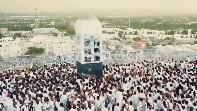 حشود الحجاج على جبل عرفات، مفهوم العبادة والتقرب إلى الله، الحجاج والمعتمرين في مكة المكرمة، آدء مناسك الحج في يوم عرفة, مقصد المسلمين من أنحاء العالم, مكان ومعلم إسلامي ديني مقدس في المملكة العربية السعودية