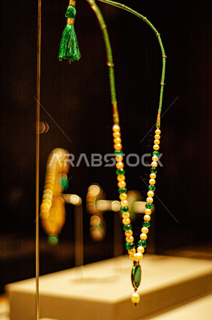  معروضات واثار داخل متحف الإسلامي للفنون في العاصمة القطرية الدوحة, أولى مشاريع متاحف دولة قطر، المؤسسات الرائدة في العالم للفن الإسلامي 