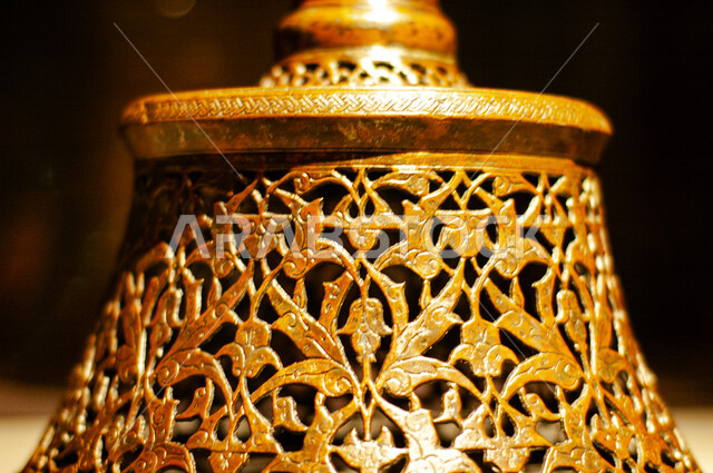  معروضات واثار داخل متحف الإسلامي للفنون في العاصمة القطرية الدوحة, أولى مشاريع متاحف دولة قطر، المؤسسات الرائدة في العالم للفن الإسلامي