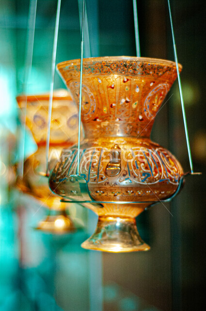  معروضات واثار داخل متحف الإسلامي للفنون في العاصمة القطرية الدوحة, أولى مشاريع متاحف دولة قطر، المؤسسات الرائدة في العالم للفن الإسلامي