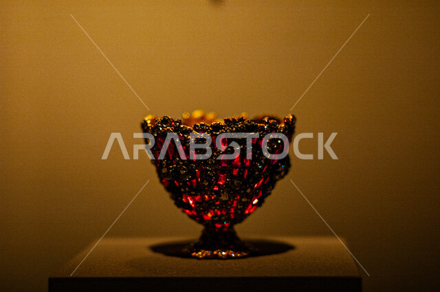  معروضات واثار داخل متحف الإسلامي للفنون في العاصمة القطرية الدوحة, أولى مشاريع متاحف دولة قطر، المؤسسات الرائدة في العالم للفن الإسلامي