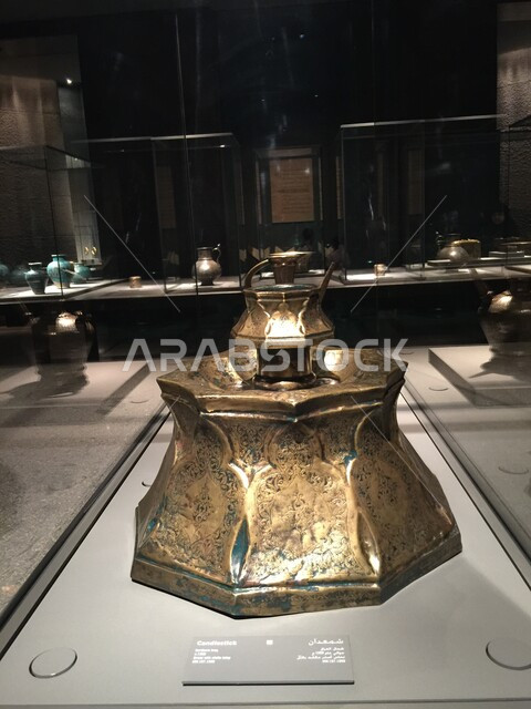  معروضات واثار داخل متحف الإسلامي للفنون في العاصمة القطرية الدوحة, أولى مشاريع متاحف دولة قطر، المؤسسات الرائدة في العالم للفن الإسلامي