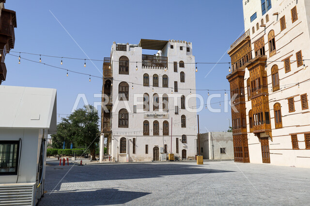 الرواشين القديمه في المدينة التاريخية في جدة، تصميم معماري عربي و إسلامي قديم، البيوت الأثرية في البلد التاريخي في جدة, أماكن سياحية تراثية شعبية في المملكة العربية السعودية، المعالم التاريخية في حي البلد