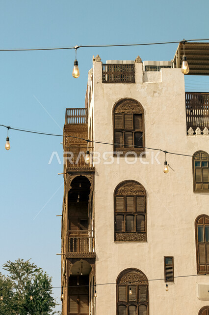 الرواشين القديمه في المدينة التاريخية في جدة، تصميم معماري عربي و إسلامي قديم، البيوت الأثرية في البلد التاريخي في جدة, أماكن سياحية تراثية شعبية في المملكة العربية السعودية، المعالم التاريخية في حي البلد