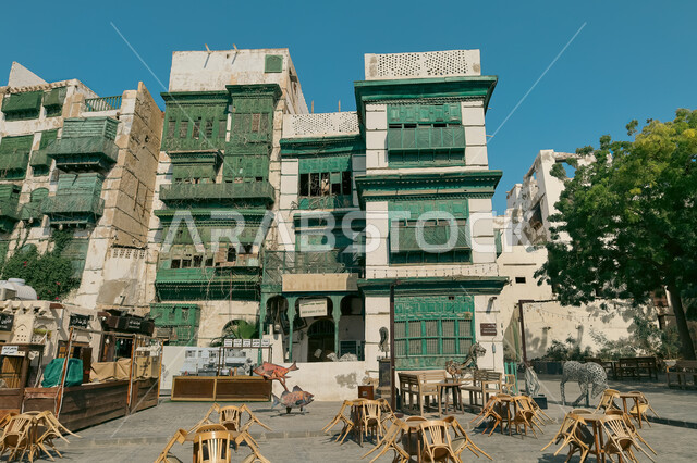 الرواشين القديمه في المدينة التاريخية في جدة، تصميم معماري عربي و إسلامي قديم، البيوت الأثرية في البلد التاريخي في جدة, أماكن سياحية تراثية شعبية في المملكة العربية السعودية، المعالم التاريخية في حي البلد