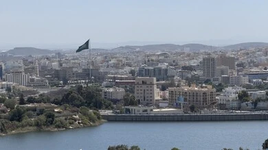مدينة ابها في منطقة عسير, المعالم السياحية الطبيعية المشهورة في المملكة العربية السعودية، أماكن لجذب واستقطاب السياح من أنحاء العالم, زراعة الاشجار الخضراء في المناطق السياحية