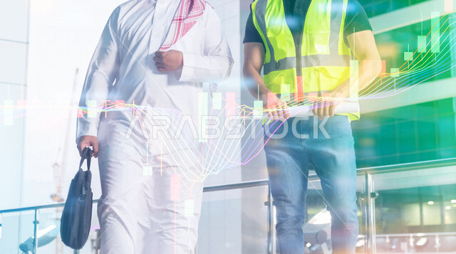 رجل أعمال عربي سعودي خليجي بجانبه مهندس عربي سعودي خليجي ، بدء مشروع هندسي جديد، مهن ووظائف هندسية،خطط ومشاريع معمارية ، تقدم الهندسه المعماريه في المملكه العربيه السعوديه ، خلفية المخطط المالي
