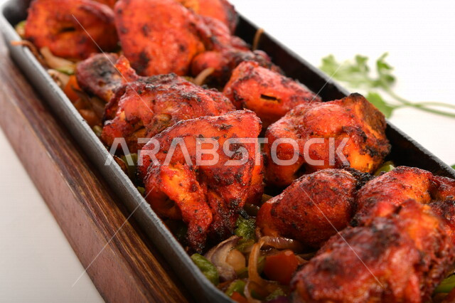 A plate of delicious and delicious grilled chicken meat with grilled vegetables, grilled meal, delicious meals, hot fast food, Arabic food