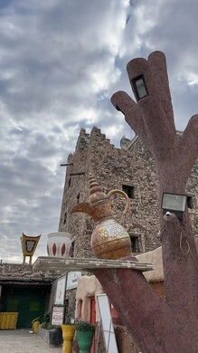  قرية بن حمسان التراثية في خميس مشيط، مكان جذب واستقطاب السائحين، معلم سياحي مشهور، مبنى تاريخي أثري سياحي في المملكة العربية السعودية، الفن الهندسي المعماري على الطراز القديم للبيوت والمنازل في منطقة عسير