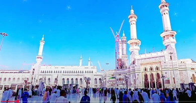 مآذن المسجد النبوي الشريف في المدينة المنورة، الفن الهندسي المعماري لبناء المساجد على الطراز العربي الإسلامي, المعالم والأماكن الدينية الإسلامية المشهورة في المملكة العربية السعودية, مفهوم العبادة والتقرب إلى الله