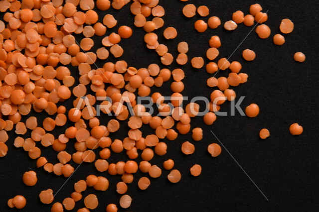 حبوب العدس الاحمر ,بذور العدس النباتي الجاف, بذور صحيه, بروتين مفيد