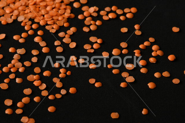 حبوب العدس الاحمر ,بذور العدس النباتي الجاف, بذور صحيه, بروتين مفيد