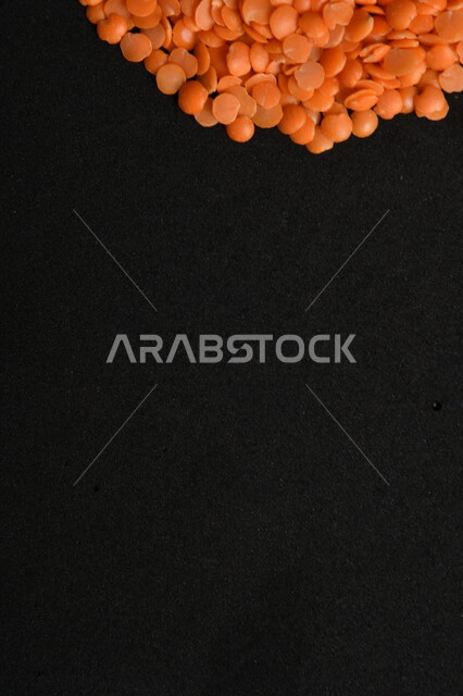 حبوب العدس الاحمر ,بذور العدس النباتي الجاف, بذور صحيه, بروتين مفيد