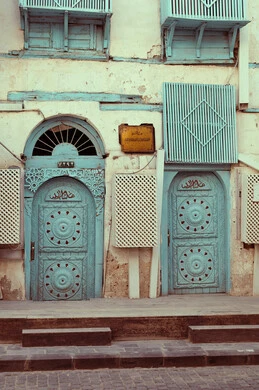 أماكن سياحية تراثية شعبية في المملكة العربية السعودية، المعالم التاريخية في حي البلد، الرواشين القديمه في المدينة التاريخية في جدة،  تصميم معماري عربي و إسلامي قديم، البيوت الأثرية في البلد التاريخي في جدة