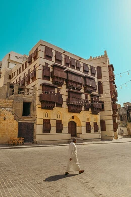 أماكن سياحية تراثية شعبية في المملكة العربية السعودية، المعالم التاريخية في حي البلد، الرواشين القديمه في المدينة التاريخية في جدة،  تصميم معماري عربي و إسلامي قديم، البيوت الأثرية في البلد التاريخي في جدة