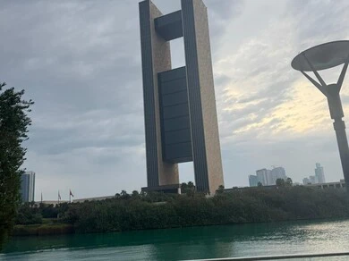 النمو والتقدم العمراني للأبراج وناطحات السحاب المطلة على بحر الخليج، الفن الهندسي المعماري لبناء الفنادق المشهورة، فندق فورسيزونز في البحرين ، الواجهة البحرية للأماكن ومعالم سياحية مشهورة بالمملكة النمو والتقدم العمراني للأبراج وناطحات السحاب المطلة على بحر الخليج، الفن الهندسي المعماري لبناء الفنادق المشهورة، فندق فورسيزونز في البحرين ، الواجهة البحرية للأماكن ومعالم سياحية مشهورة بالمملكة