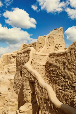 معالم أثرية تاريخية شعبية قديمة، أماكن سياحة في السعودية, تأسيس الدولة السعودية الأولى 1727م, البيوت الأثرية التراثية الطينية في حي الطريف التاريخي, الدرعية القديمة في مدينة الرياض في المملكة العربية السعودية