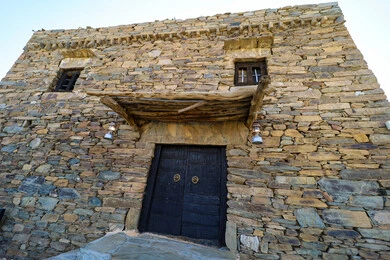 Famous cultural heritage sites and landmarks, the Lod Heritage Museum in Al-Baha region, old-style architectural art of museums, tourist attractions in Saudi Arabia, historical forts and castles, stone buildings and structures