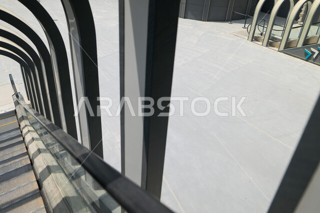 مركز الملك عبدالله المالي (كافد) في مدينة الرياض في النهار, تحقيق النهضة الاقتصادية, الشركات الرائدة في الخدمات المصرفية، الوجهة المثالية للمال والأعمال في المملكة العربية السعودية، الفن الهندسي المعماري على الطراز الحديث للمباني التجارية