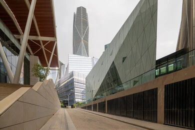  ابراج مركز الملك عبدالله المالي (كافد) في مدينة الرياض في النهار, تحقيق النهضة الاقتصادية, الشركات الرائدة في الخدمات المصرفية، الوجهة المثالية للمال والأعمال في المملكة العربية السعودية، الفن الهندسي المعماري على الطراز الحديث للمباني التجارية