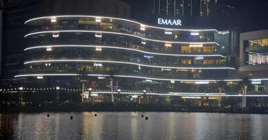 اماكن الأنشطة العائلية الترفيهية، الفن الهندسي المعماري الحديث للمولات وناطحات السحاب الشاهقة، شركة إعمار العقارية، الواجهة السياحية في الإمارات العربية المتحدة، مراكز التسوق والمتاجر الفاخرة، مبنى دبي مارينا مول بإمارة دبي