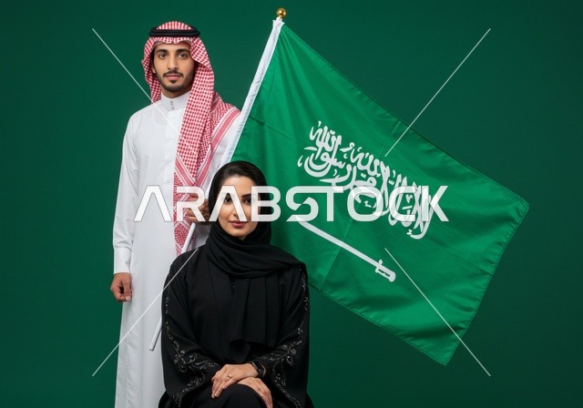 مناسبات واحتفالات وطنية في المملكة العربية السعودية، الاعتزاز والفخر بالانتماء للوطن، زوجان عربيان خليجيان سعوديان يحتفلان باليوم الوطني السعودي 23 سبتمبر، يوم العلم 11 مارس