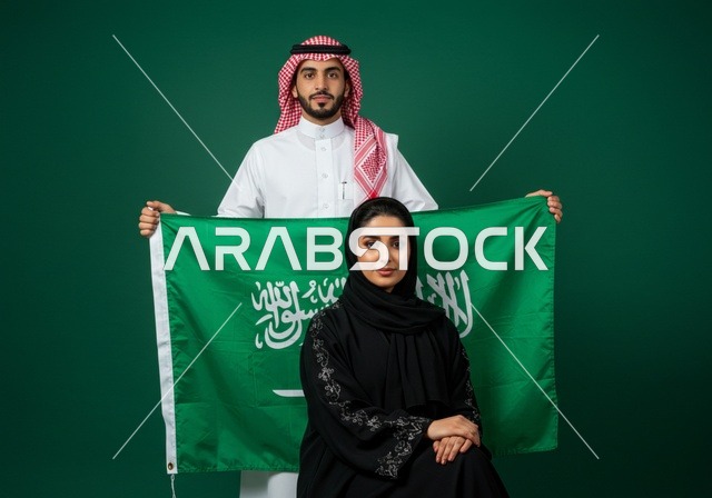 مناسبات واحتفالات وطنية في المملكة العربية السعودية، الاعتزاز والفخر بالانتماء للوطن، زوجان عربيان خليجيان سعوديان يحتفلان باليوم الوطني السعودي 23 سبتمبر، يوم العلم 11 مارس