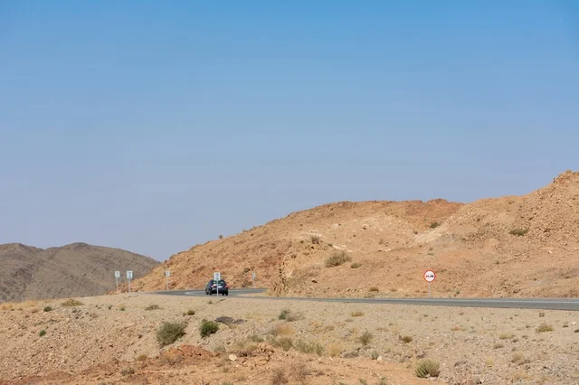 التكوينات والتشكيلات الصخرية في المملكة العربية السعودية ، التضاريس والتكوينات الصخريه في الصحاري ,الاستمتاع بالمناظر الطبيعية الجبلية الصحراوية