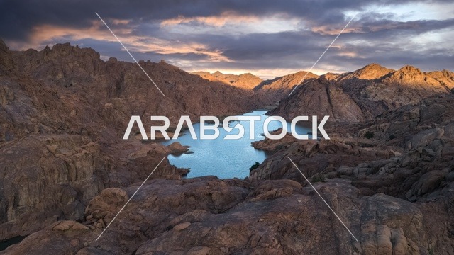 جبال أجا في مدينة حائل، المناظر الطبيعية والاماكن السياحية في المملكة العربية السعودية، القمم والمرتفعات والتضاريس في المناطق الجبلية، خلفية الطبيعة