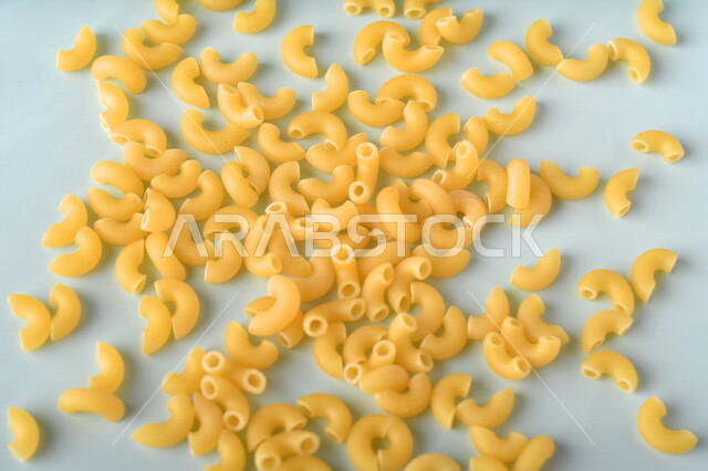 قطع المعكرونه الجافه المتناثره, حبيبات الباستا الشهيه, مكرونه جافه منثوره, وجبات خفيفه