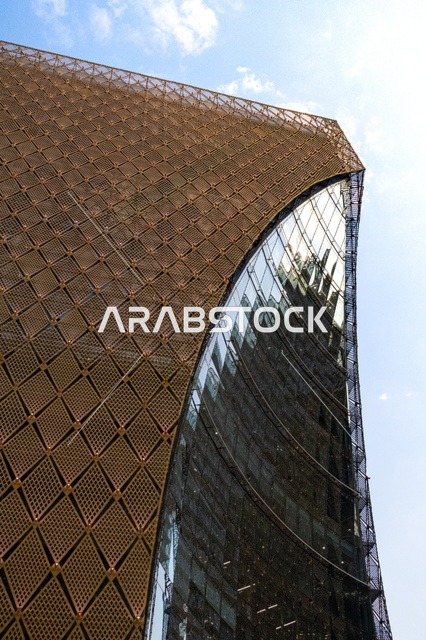 الأبراج والمباني والمجمعات السكنية المتطورة، الفن الهندسي المعماري للمنشآت التجارية والمؤسسات التقنية المتقدمة، المعالم والأماكن المشهورة في المملكة، المدينة الرقمية في مدينة الرياض وخدمات شركات التكنولوجيا العالمية، أولى المدن الذكية في السعودية