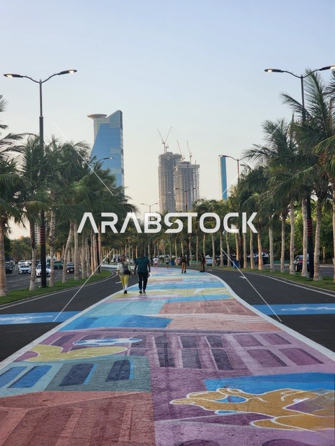 صورة لممشى كورنيش جدة الواجهة البحرية في مدينة جدة بالمملكة العربية السعودية ، المعالم السياحية في المدينة الساحلية بجدة