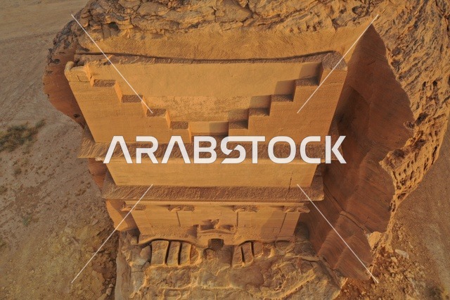 The historical beauty of the heritage village of Al-Ula in the city of Al-Ula, west of the Kingdom of Saudi Arabia, tourist attractions in Saudi Arabia, ancient historical and archaeological landmarks in the old town of Al-Ula, ancient mud buildings, the ancient Arab Islamic civilization of Al-Ula, Al-Ula Governorate in Saudi Arabia.