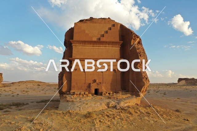أماكن سياحية بالسعودية ، معالم تاريخية وأثرية قديمة في بلدة العلا القديمة ،الجمال التاريخي لقرية العلا التراثية بمدينة العلا غرب المملكة العربية السعودية ، مباني طينية قديمة ، حضارة العلا العربية الإسلامية القديمة ، محافظة العلا بالسعودية