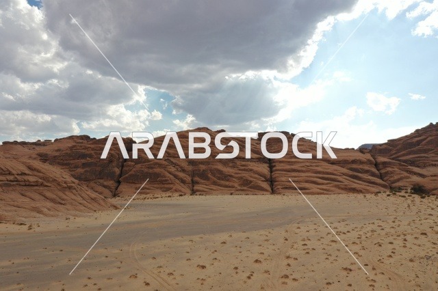 حضارة العلا العربية الإسلامية القديمة ، الجمال التاريخي لقرية العلا التراثية بمدينة العلا غرب المملكة العربية السعودية ، أماكن سياحية بالسعودية ، معالم تاريخية وأثرية قديمة في بلدة العلا القديمة ، مباني طينية قديمة ،محافظة العلا بالسعودية