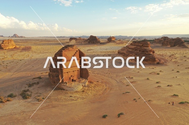 حضارة العلا العربية الإسلامية القديمة ، الجمال التاريخي لقرية العلا التراثية بمدينة العلا غرب المملكة العربية السعودية ، أماكن سياحية بالسعودية ، معالم تاريخية وأثرية قديمة في بلدة العلا القديمة ، مباني طينية قديمة ، ، محافظة العلا بالسعودية