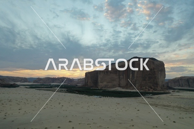 الجمال التاريخي لقرية العلا التراثية بمدينة العلا غرب المملكة العربية السعودية ، أماكن سياحية بالسعودية ، معالم تاريخية وأثرية قديمة في بلدة العلا القديمة ، مباني طينية قديمة ، حضارة العلا العربية الإسلامية القديمة ، محافظة العلا بالسعودية