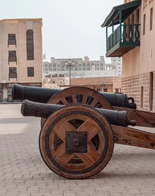 حصن تاريخي في متحف عجمان، المباني التقليدية والحديثة في منطقة التراث في الشارقة،الإمارات العربية المتحدة