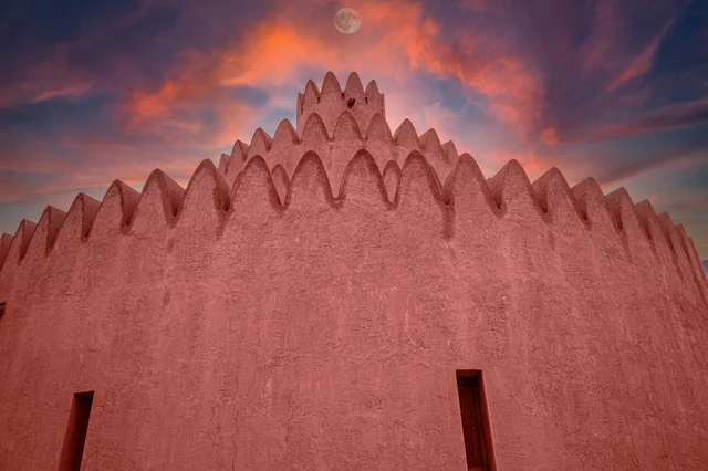 مناطق تراثية تاريخية، مباني طينية قديمة من التراث الإماراتي، معالم سياحية تاريخية قديمة، متحف العين في امارة ابو ظبي، أماكن أثرية في الإمارات العربية المتحدة