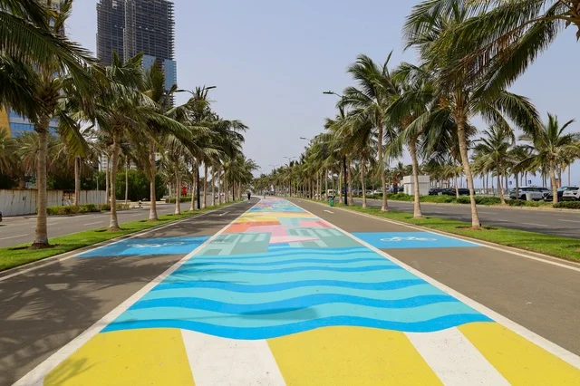 A picture of the colorful Jeddah Corniche walkway, the waterfront in the city of Jeddah, Saudi Arabia, the tourist attractions in the coastal city of Jeddah.