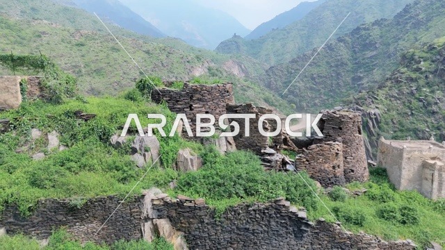 A picture of ruins in the Al-Dayer governorate in the Kingdom of Saudi Arabia, tourism in Saudi Arabia, the stunning archaeological landscapes in Saudi Arabia, the beauty of nature in Saudi Arabia, historical tourist attractions in the Al-Dayer governorate.